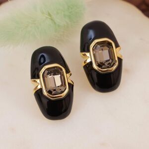 Vintage style earrings N339